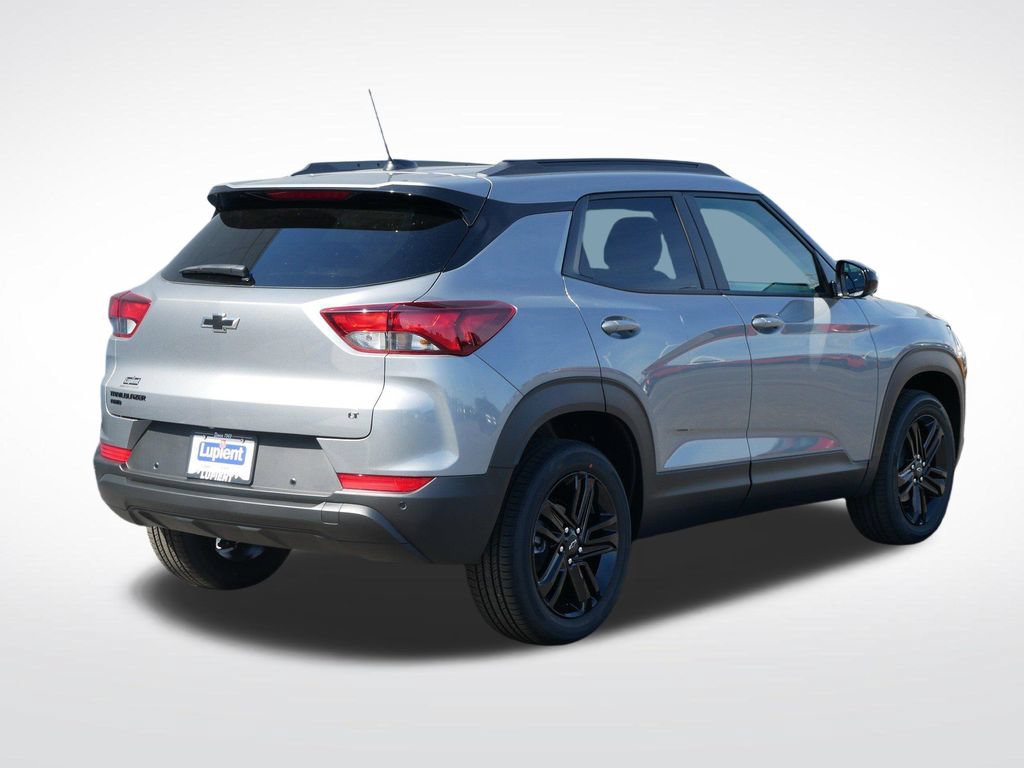 New 2026 Chevrolet TrailBlazer LT w/ Midnight Edition AWD/4WD image 3