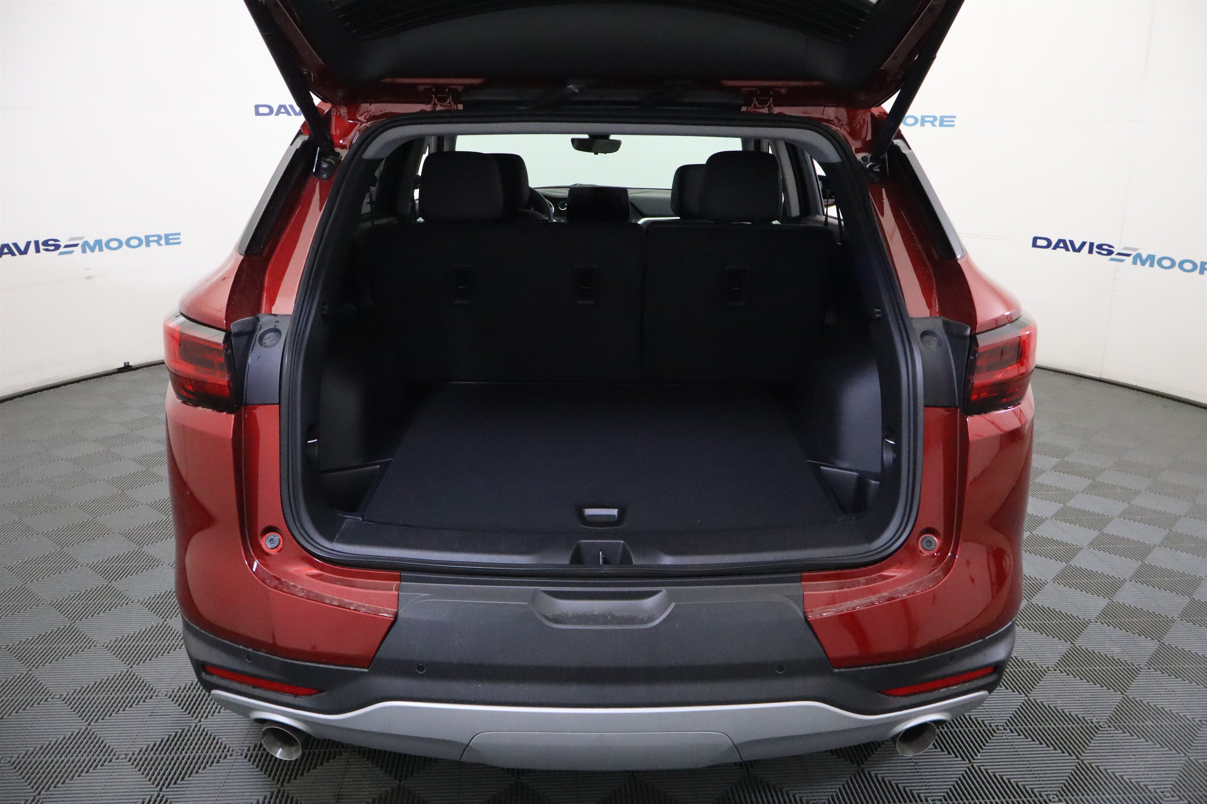 New 2026 Chevrolet Blazer LT w/ Sound & Technology Package FWD image 9