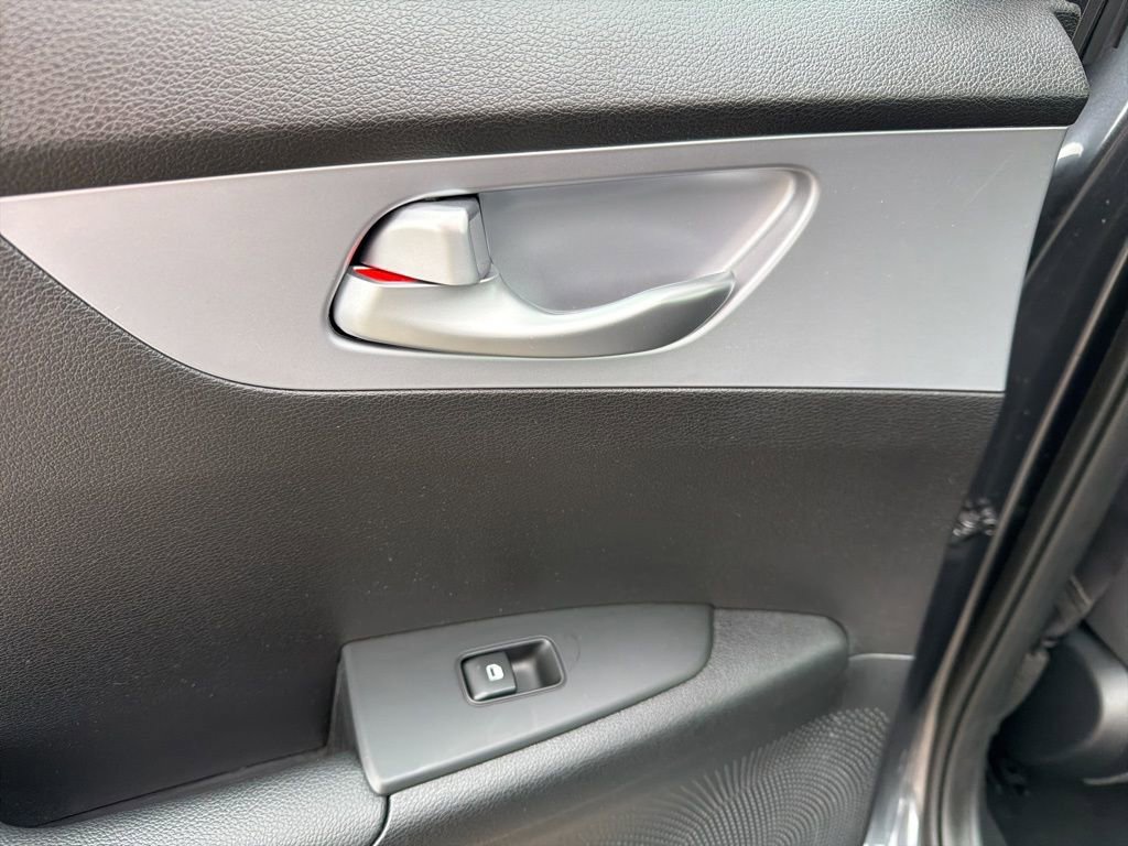 Used 2023 Kia Forte LXS w/ LXS Technology Package image 22