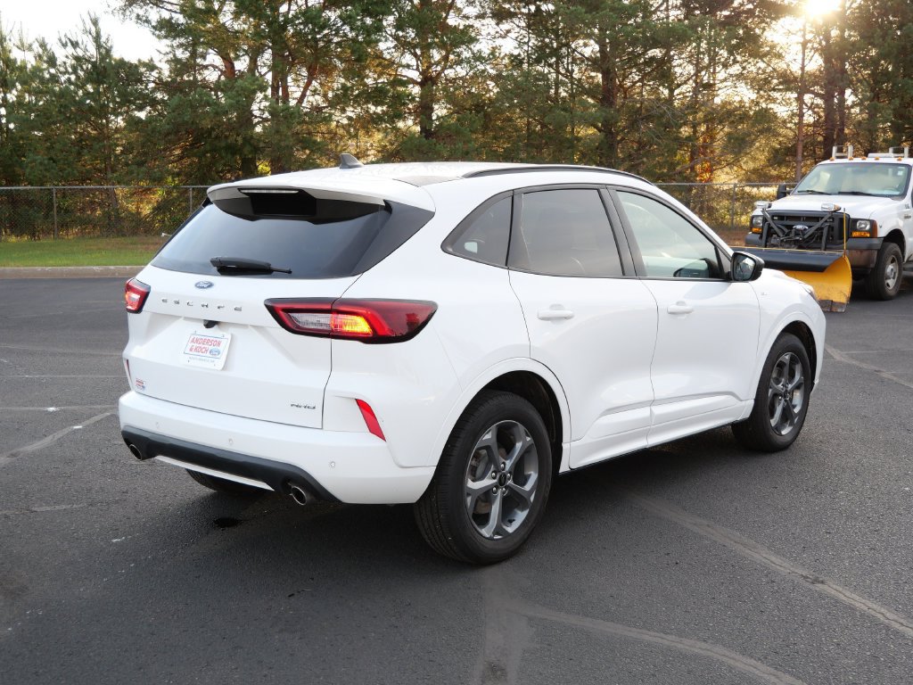 Certified 2023 Ford Escape ST-Line w/ Tech Pack #1 AWD/4WD image 6