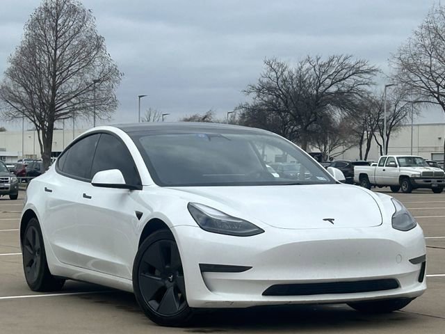 Used 2023 Tesla Model 3 Standard Range image 2
