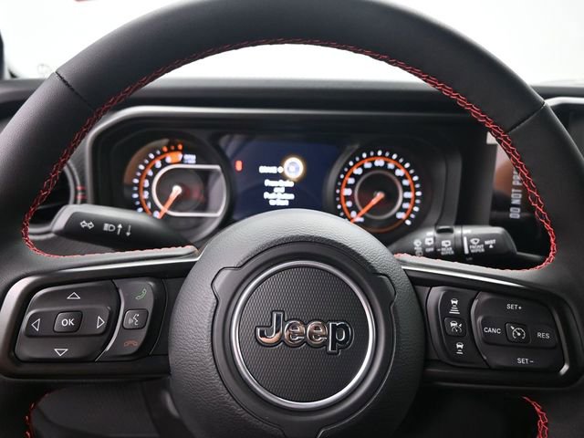 Used 2024 Jeep Wrangler Unlimited Rubicon w/ Technology Group image 18