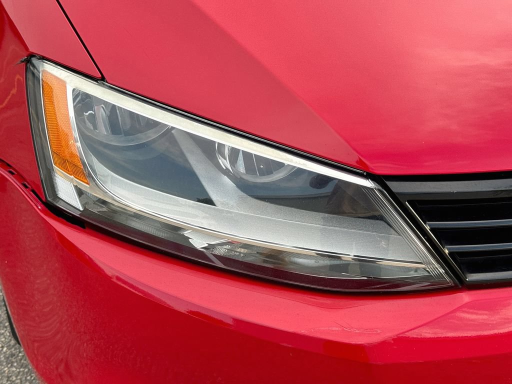 Used 2012 Volkswagen Jetta SE FWD image 34