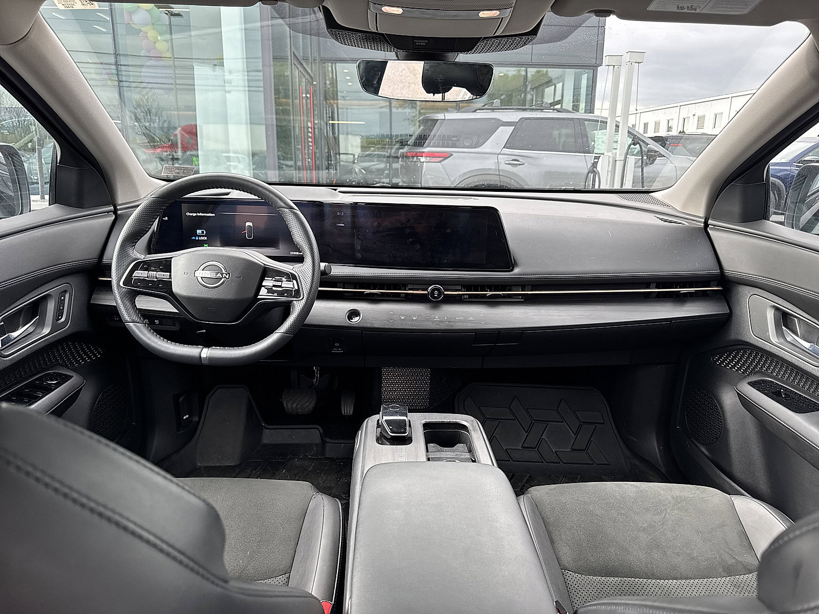 Certified 2023 Nissan Ariya AWD image 9