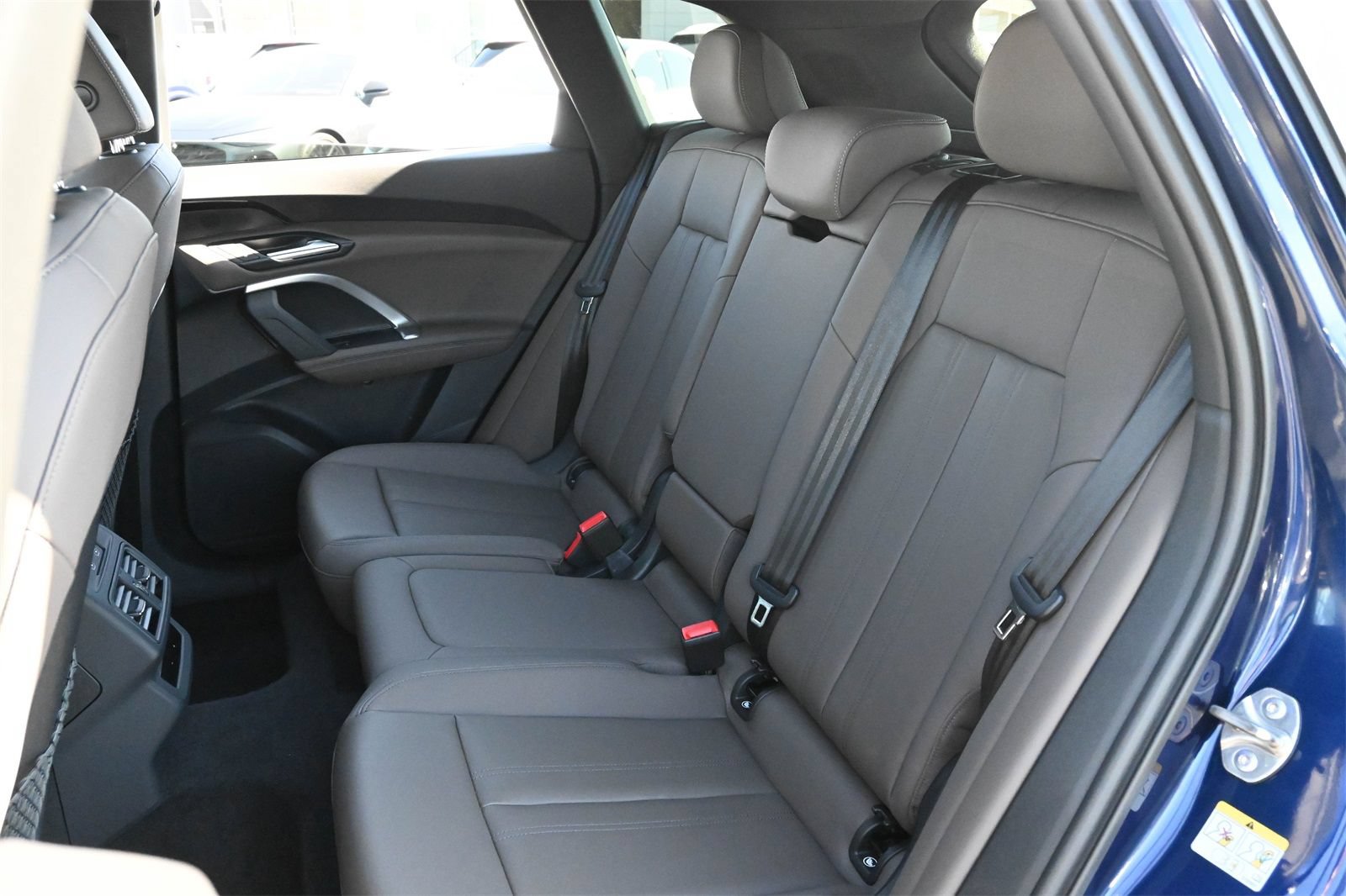 Certified 2025 Audi Q5 Premium w/ Convenience Package AWD/4WD image 18