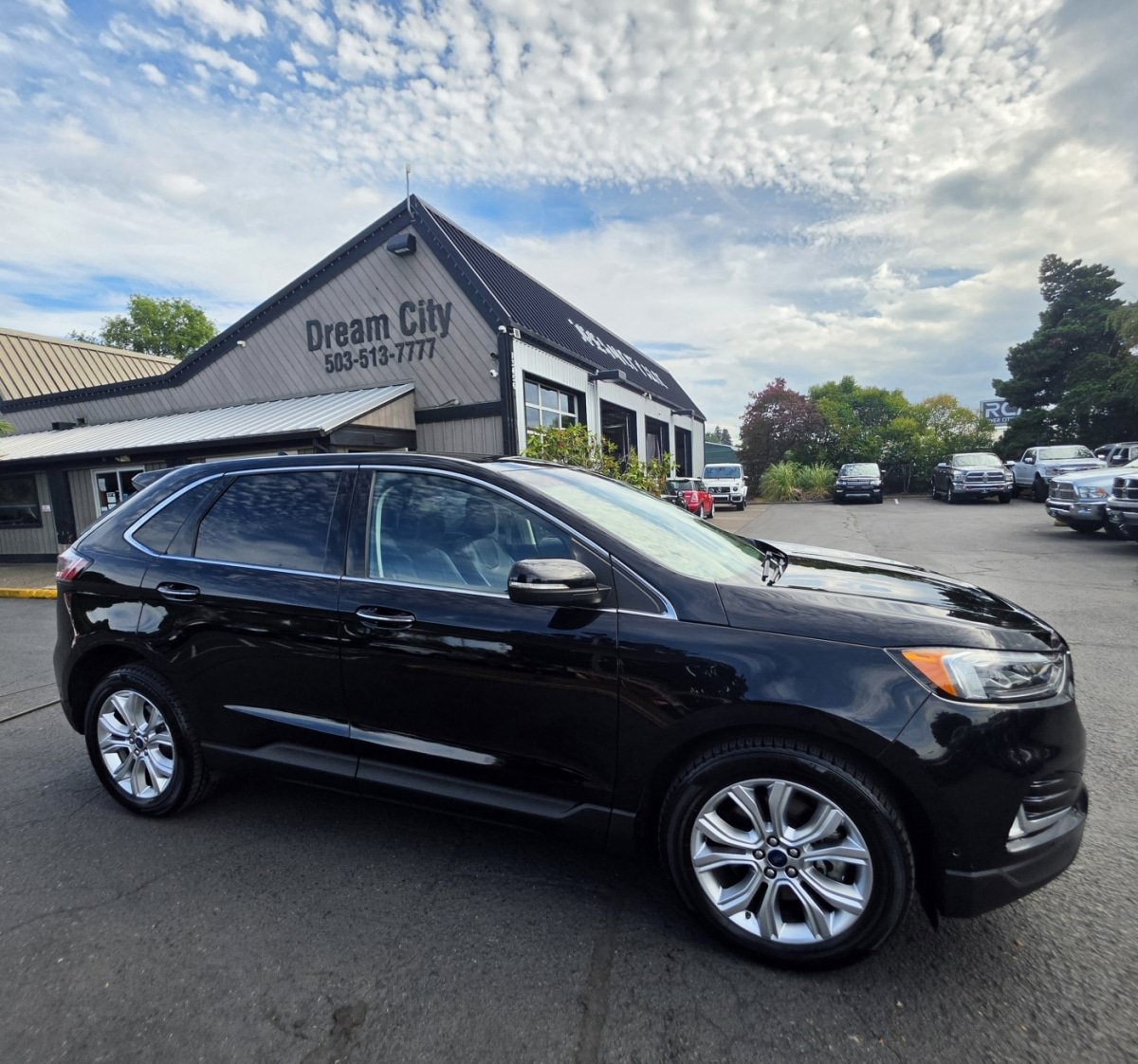 Used 2020 Ford Edge Titanium w/ Equipment Group 301A AWD/4WD image 3