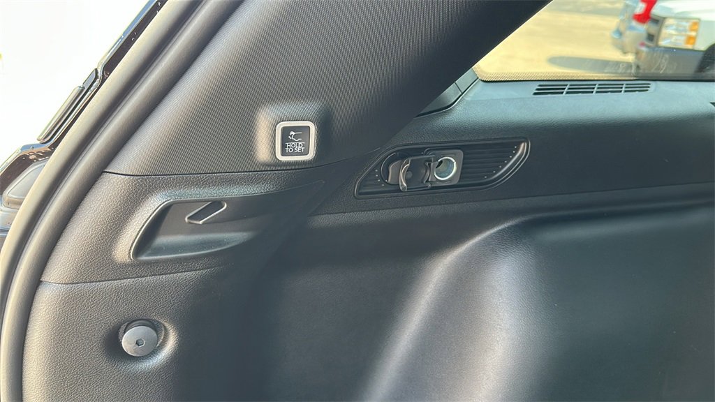 New 2025 Jeep Grand Cherokee Limited w/ Black Appearance Package image 29