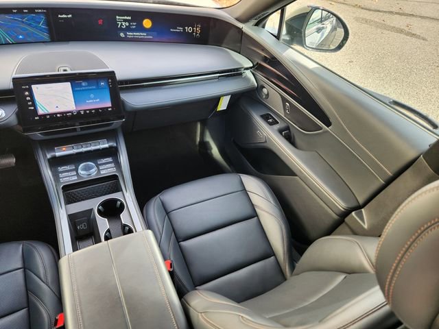 New 2025 Lincoln Nautilus Premier w/ Equipment Group 102A image 12