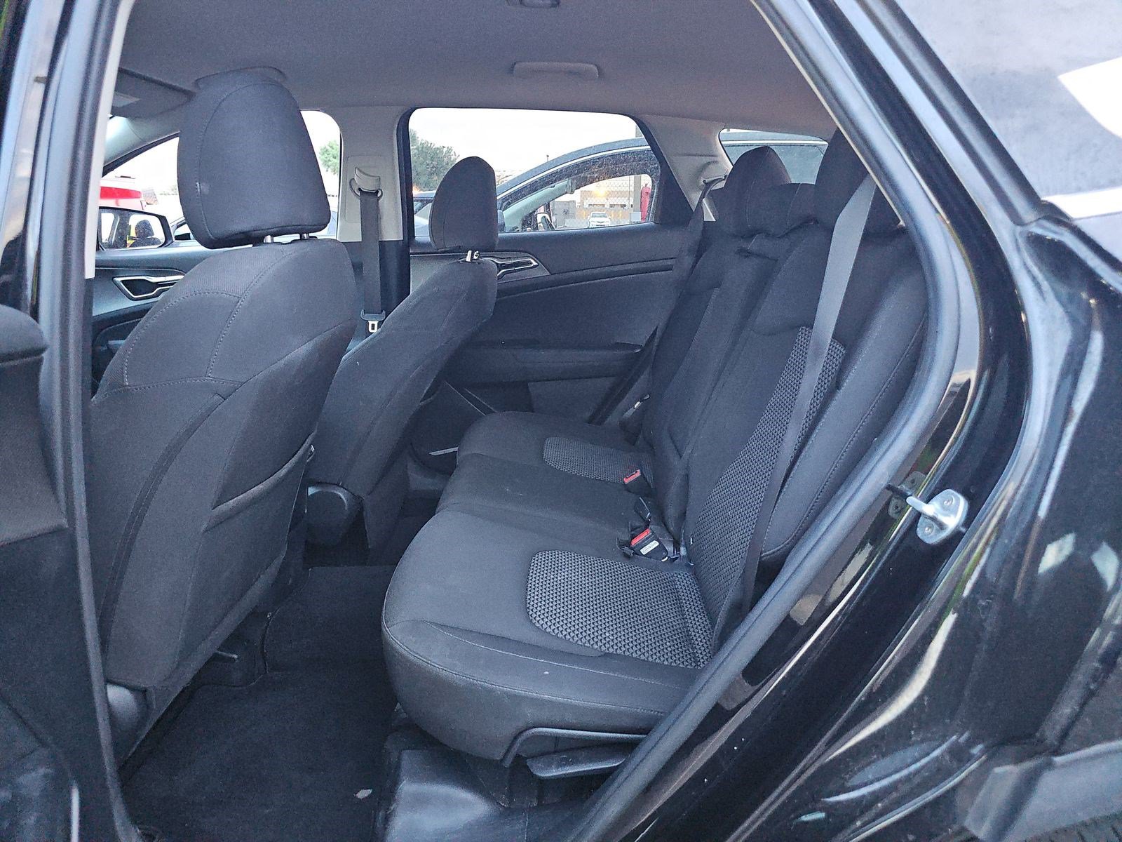 Used 2023 Kia Sportage LX FWD image 13