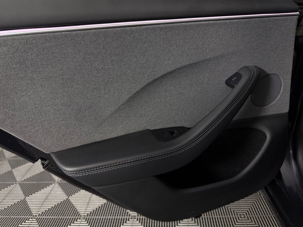 Used 2024 Tesla Model 3 Standard Range image 27