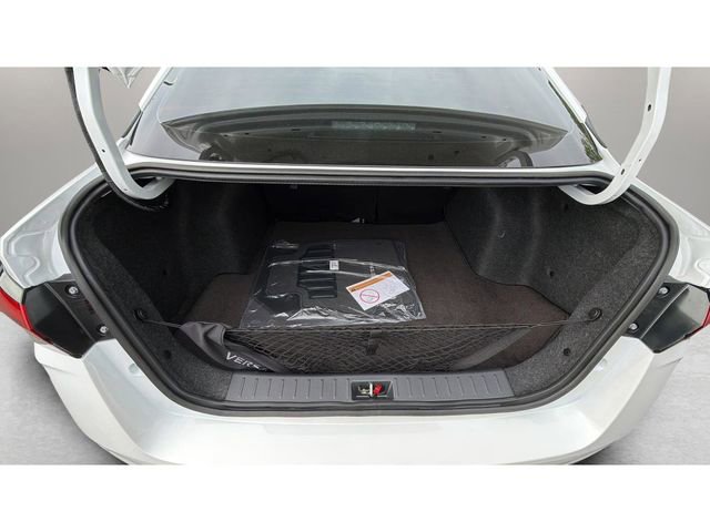 Used 2025 Nissan Versa SR w/ Trunk Package FWD image 30