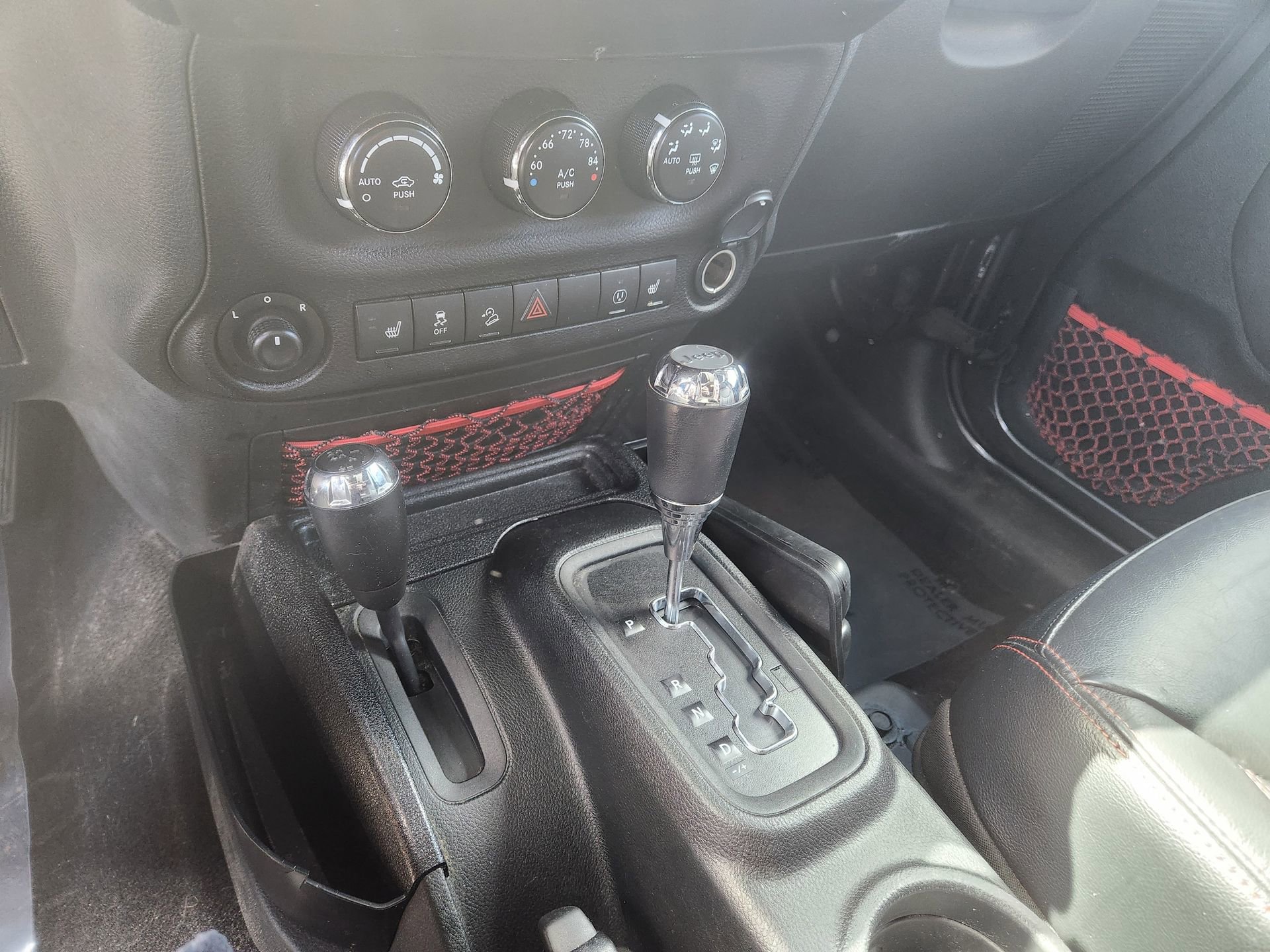 Used 2017 Jeep Wrangler Unlimited Rubicon image 21