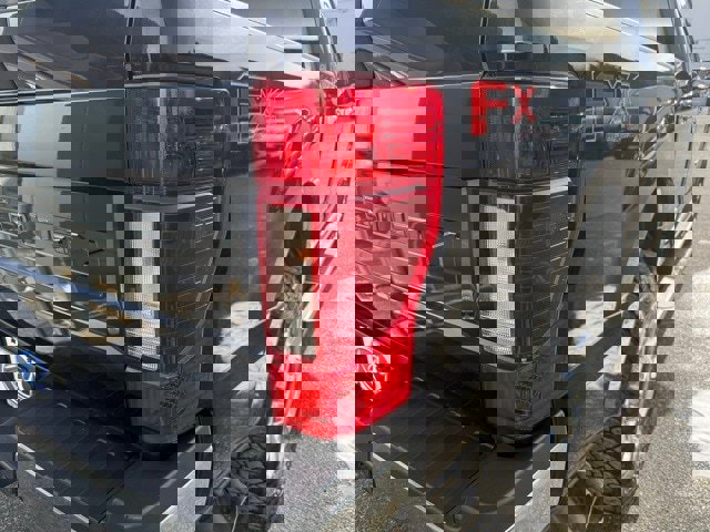 Used 2022 Ford F250 Lariat w/ Chrome Package image 40