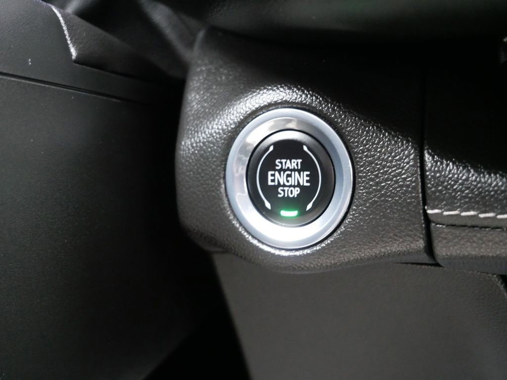 Used 2023 Buick Envision Essence image 27