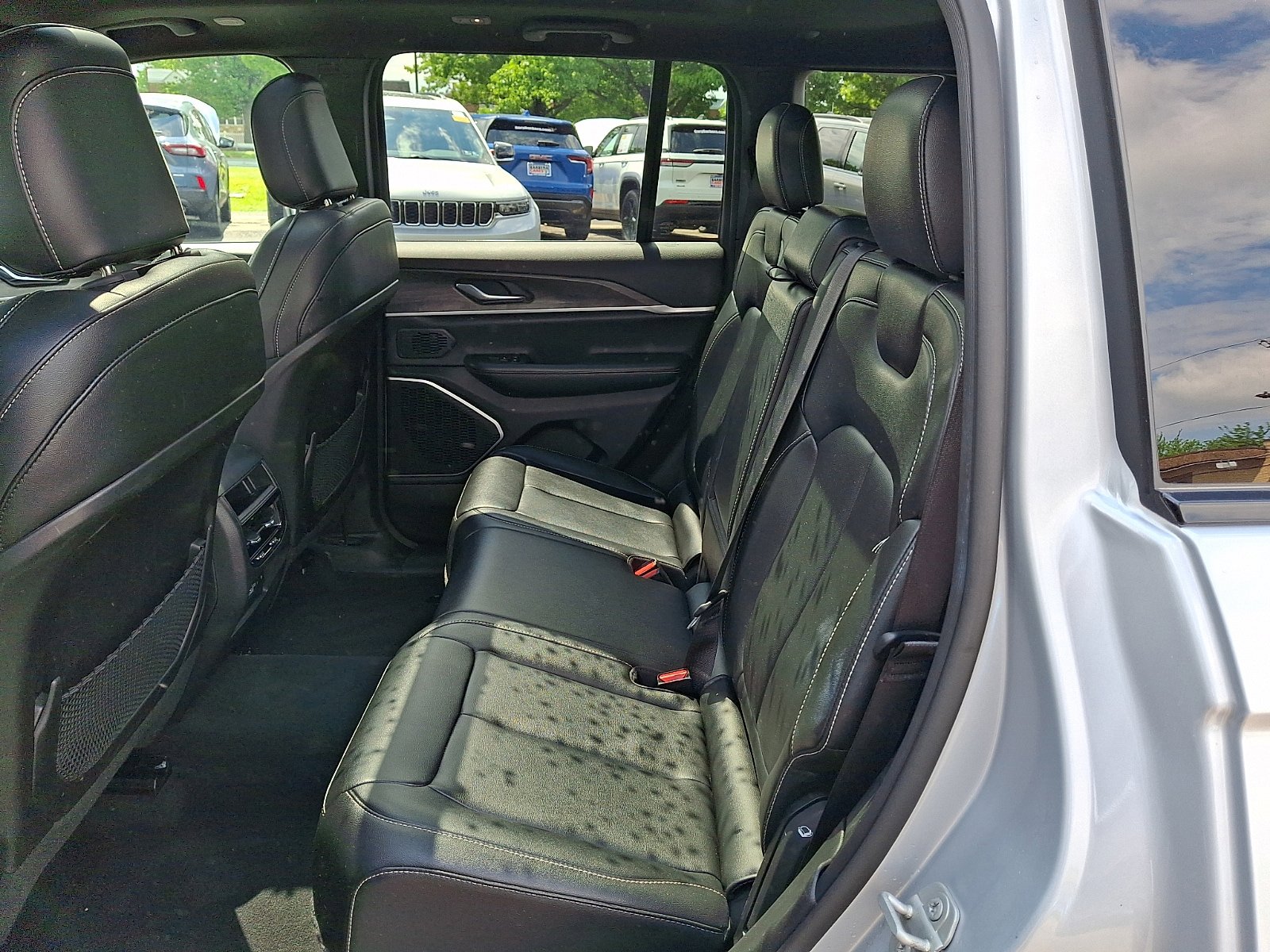 Used 2024 Jeep Grand Cherokee Limited 4xe AWD/4WD image 10