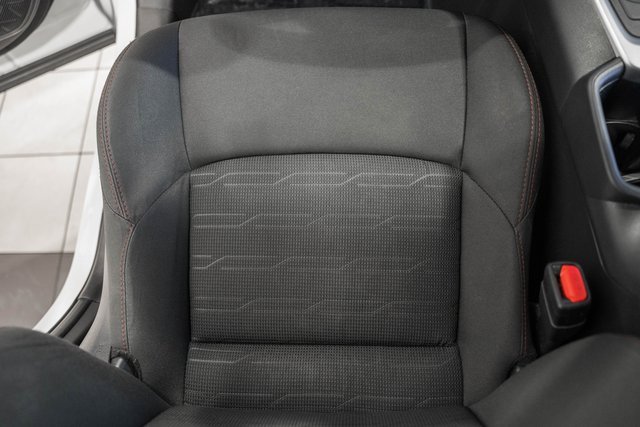 Used 2024 Toyota RAV4 SE image 32