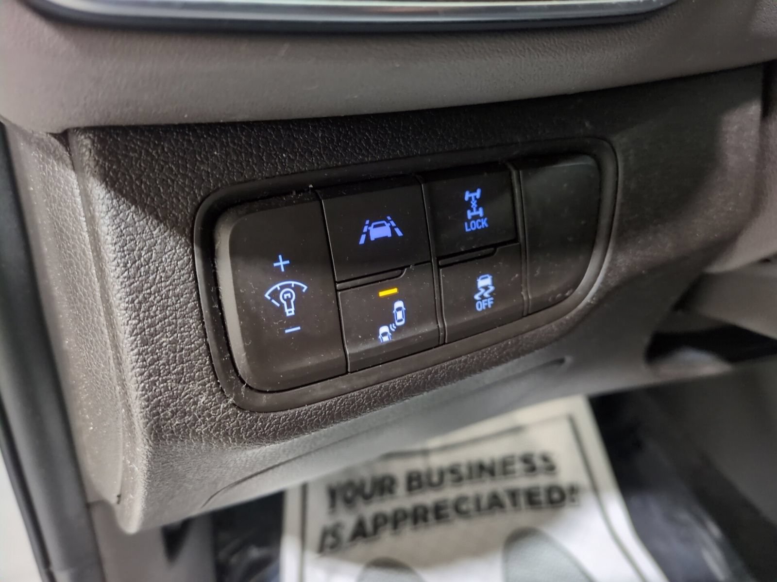 Used 2019 Hyundai Santa Fe SE AWD/4WD image 17