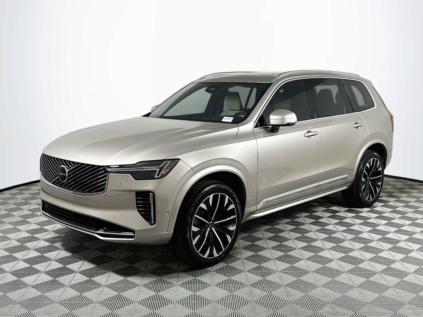 New 2027 Volvo XC90 B6 Plus AWD/4WD image 3