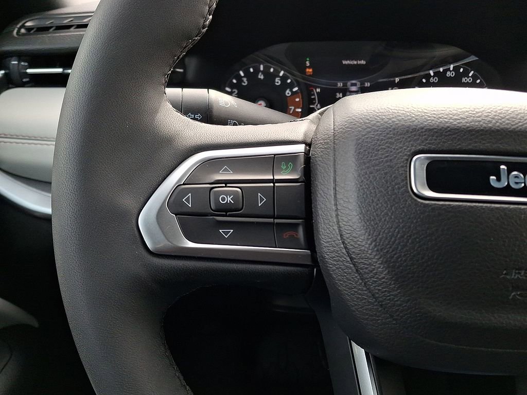 Used 2024 Jeep Compass Limited image 20