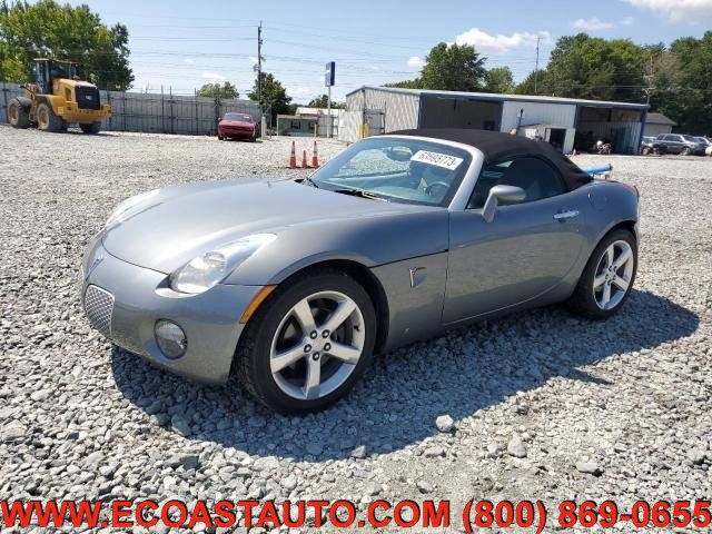 Used 2006 Pontiac Solstice Convertible w/ Premium Package RWD image 3