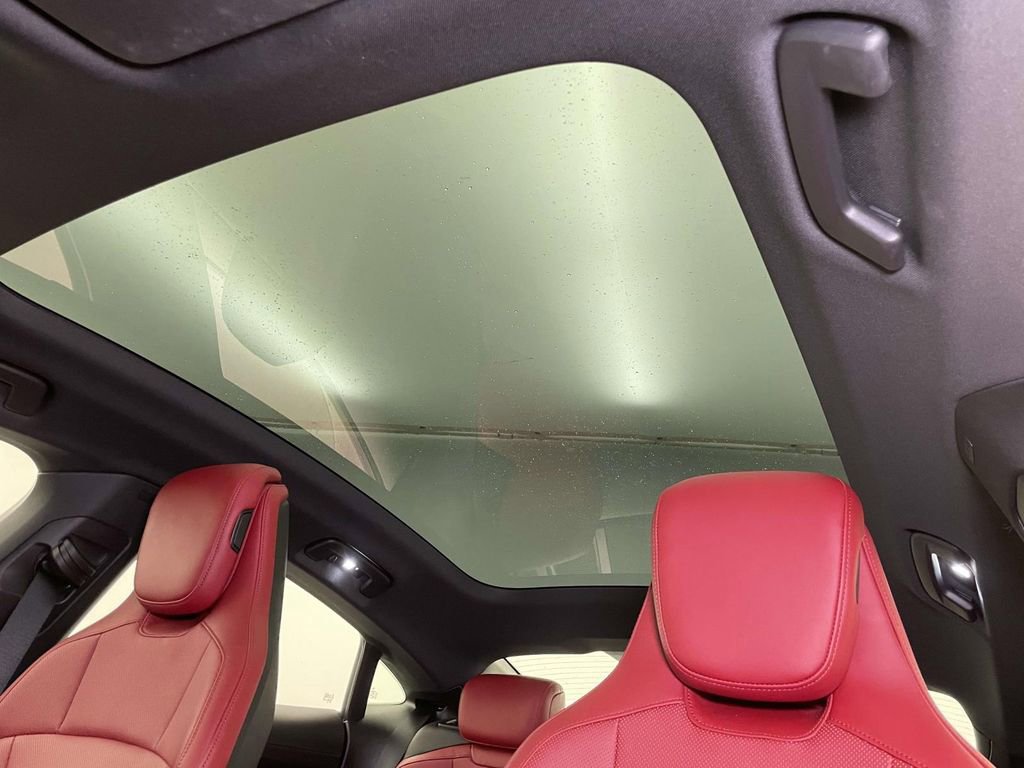 Used 2021 Porsche Taycan 4S image 18