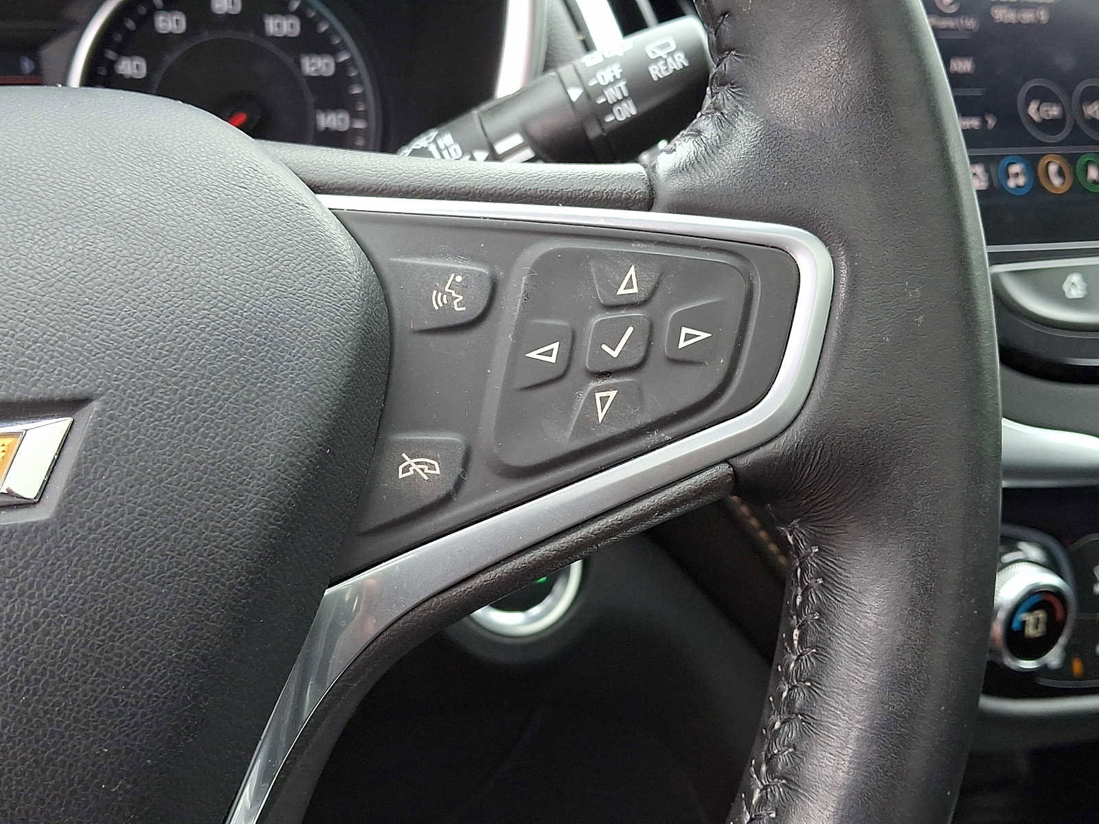 Used 2022 Chevrolet Equinox Premier AWD/4WD image 22