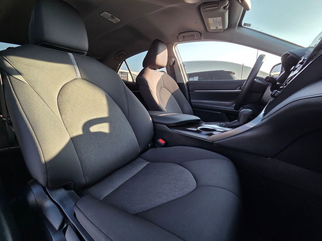 Used 2023 Toyota Camry LE image 29
