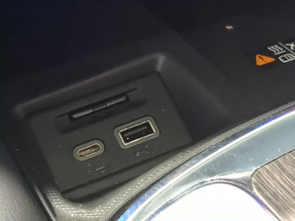 Used 2024 Buick Enclave Avenir w/ Avenir Technology Package AWD/4WD image 39