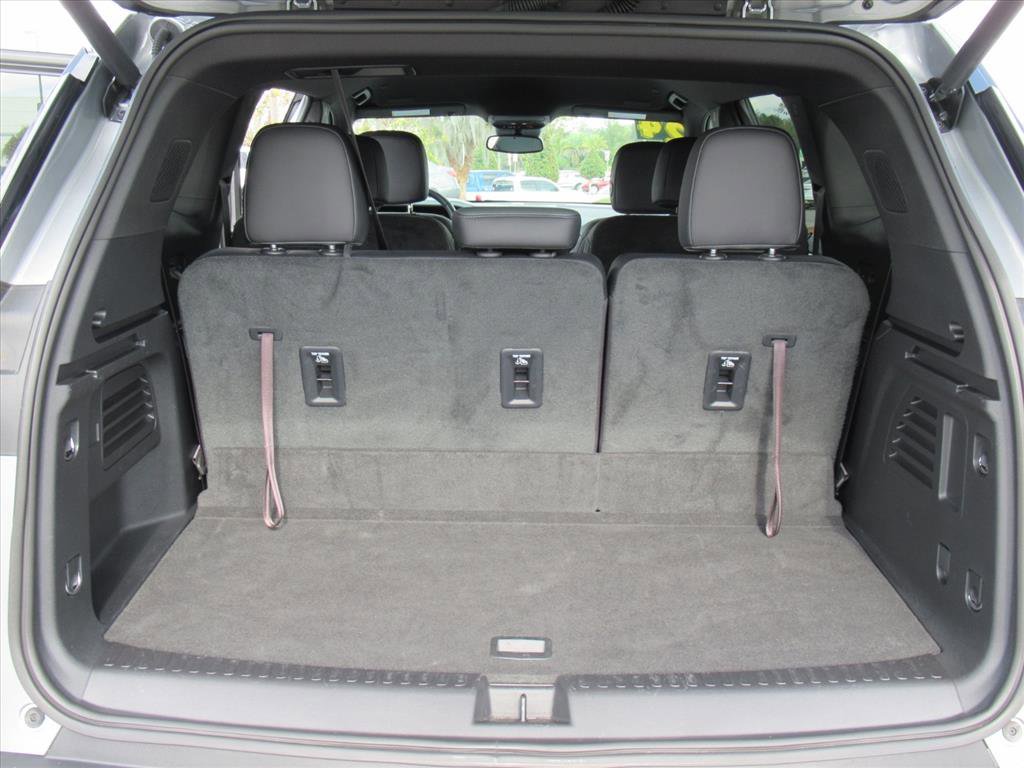 Used 2024 GMC Acadia AT4 w/ LPO, Floor Liner Package image 32