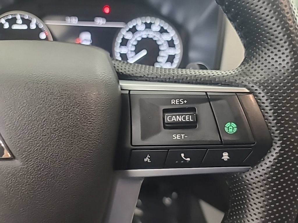 Used 2025 Mitsubishi Outlander SE AWD/4WD image 30