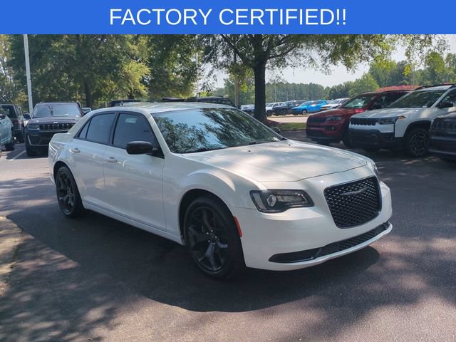 Certified 2023 Chrysler 300 Touring w/ Sport Appearance Package RWD image 7