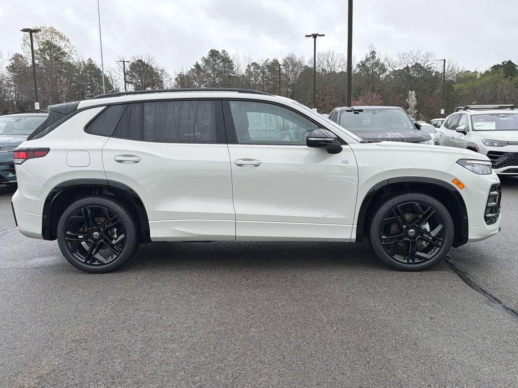 New 2026 Volkswagen Tiguan SE R-Line FWD image 6