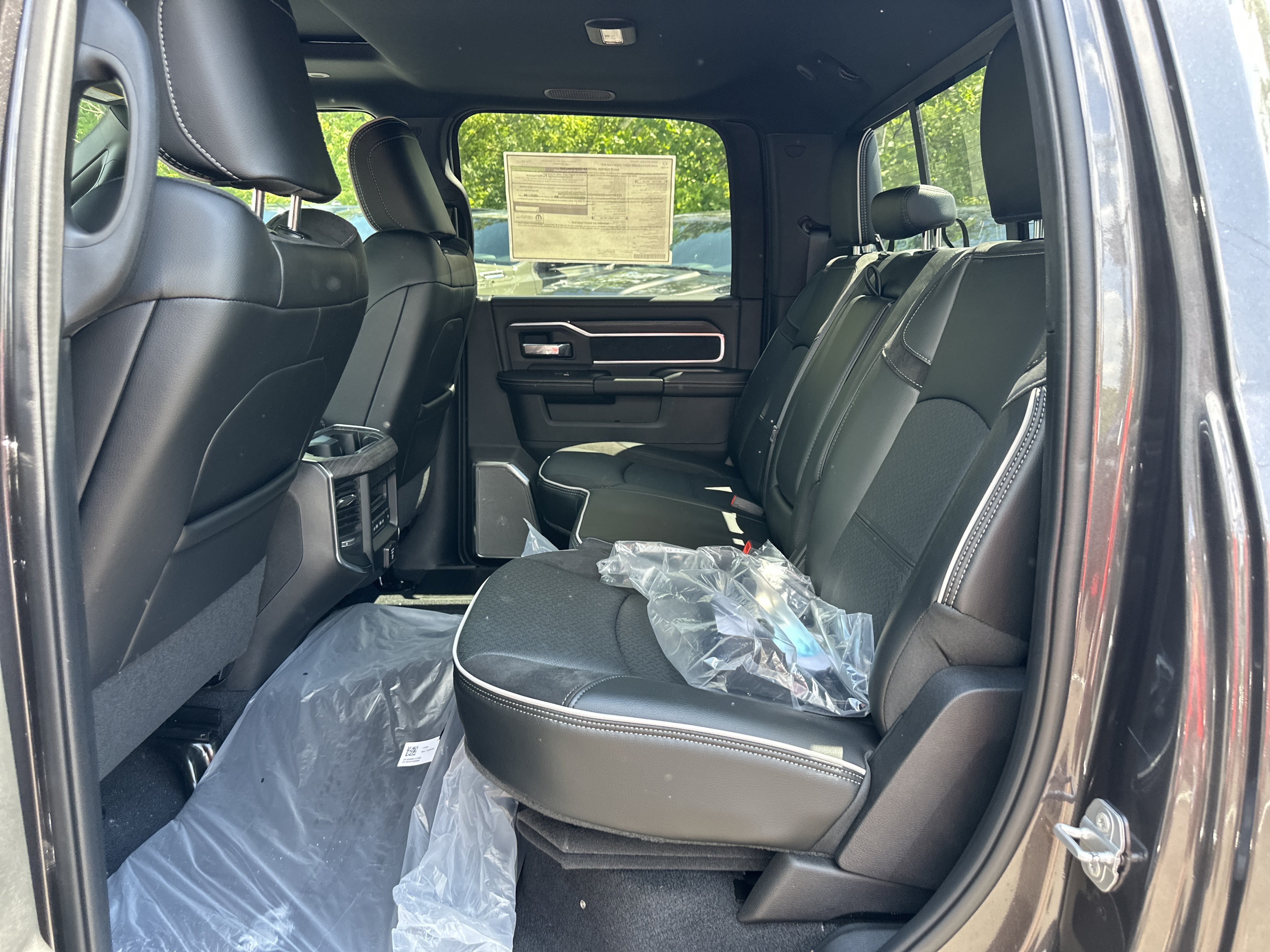 New 2026 RAM 2500 Laramie AWD/4WD image 31