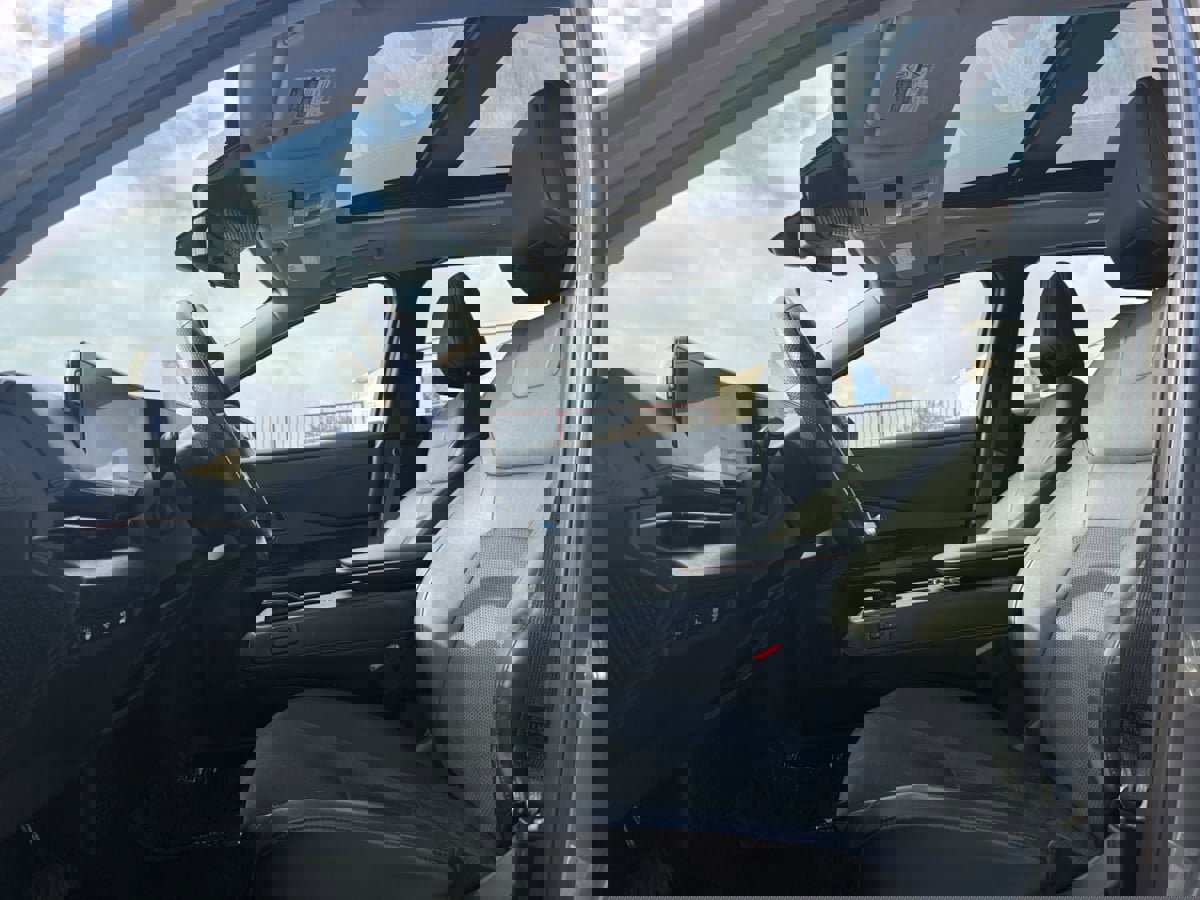 Used 2015 Tesla Model S 70 image 15