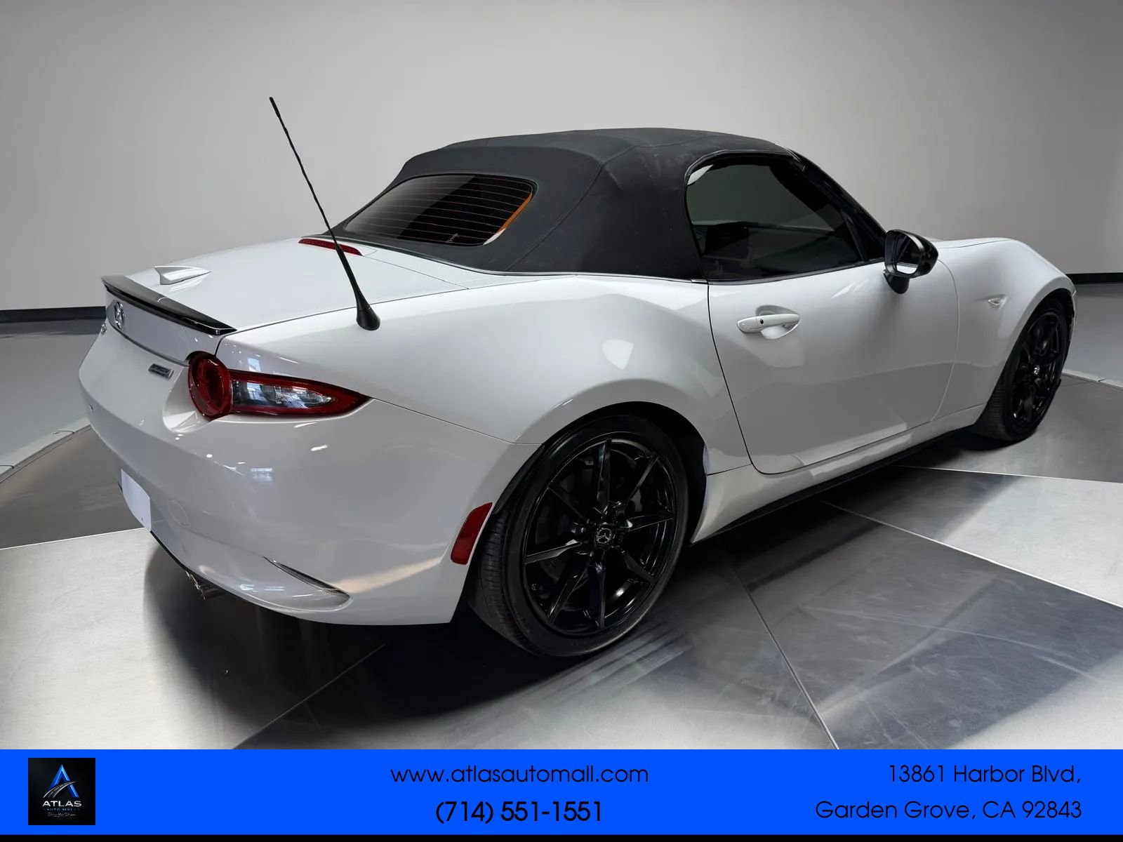 Used 2019 MAZDA MX-5 Miata Club RWD image 33