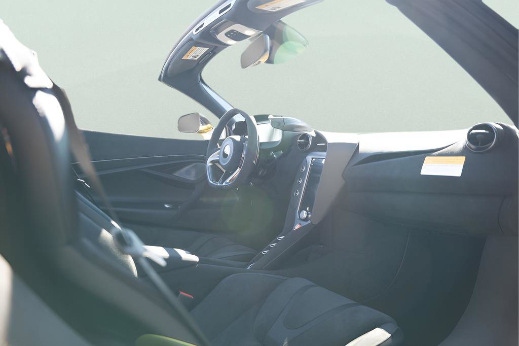 New 2026 McLaren 750S Spider RWD image 64