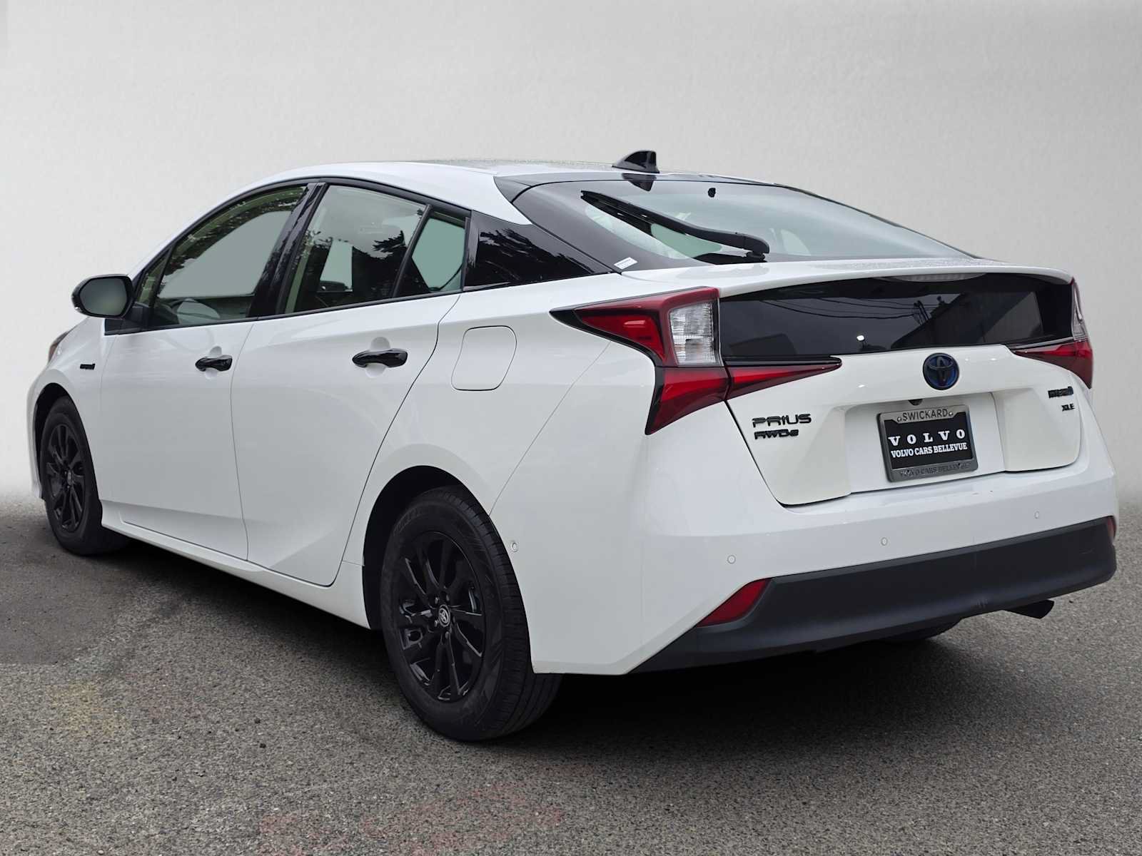 Used 2022 Toyota Prius AWD image 5