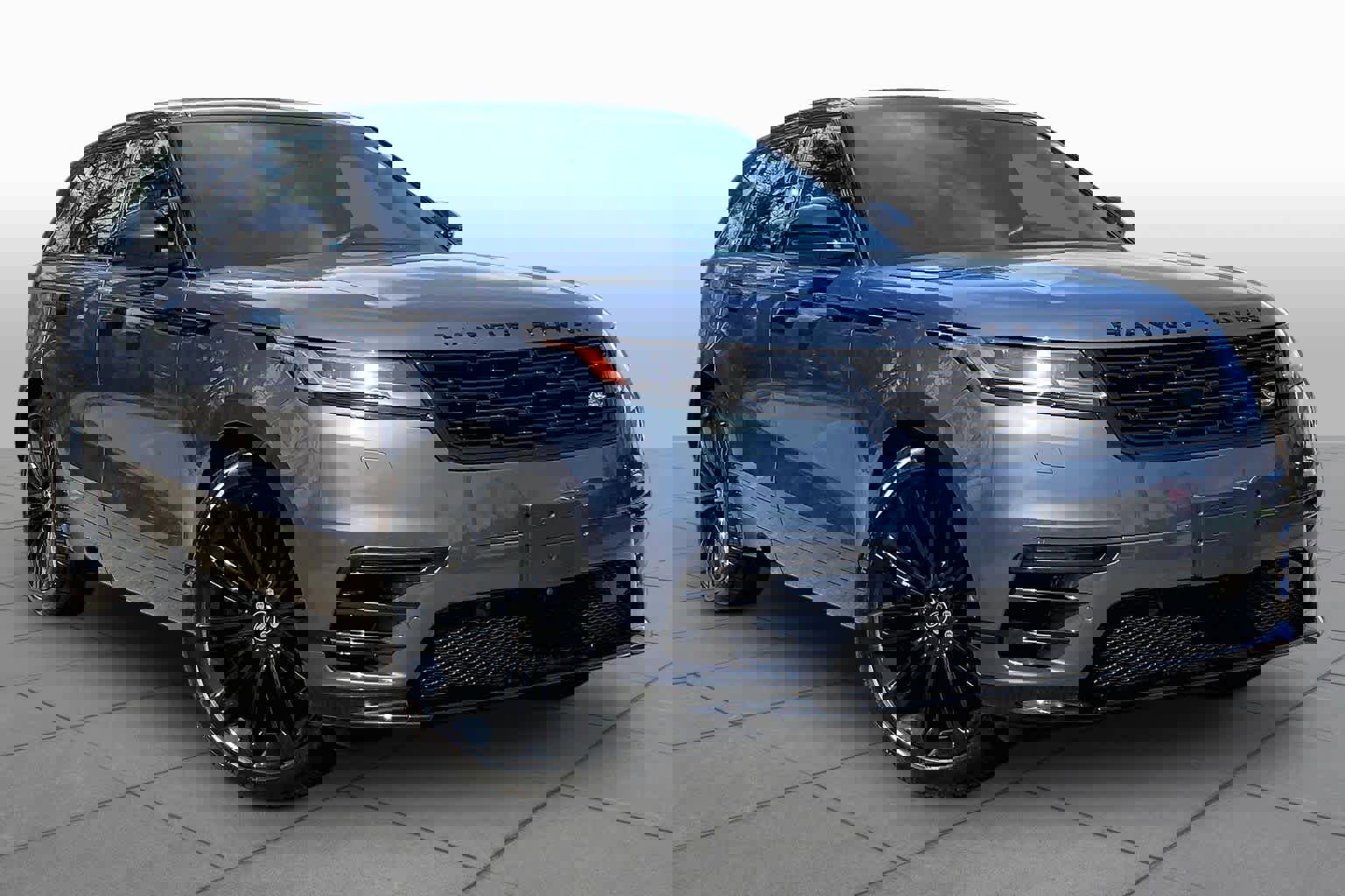 Used 2026 Land Rover Range Rover Velar Dynamic SE image 3