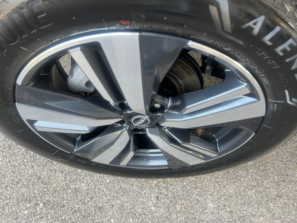 Certified 2023 Nissan Rogue SL FWD image 43