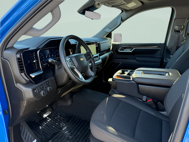 Used 2025 Chevrolet Silverado 1500 LT AWD/4WD video 3