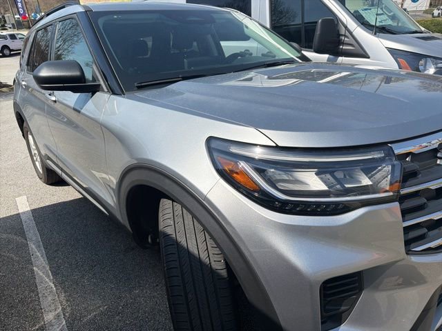 Used 2025 Ford Explorer Active image 7