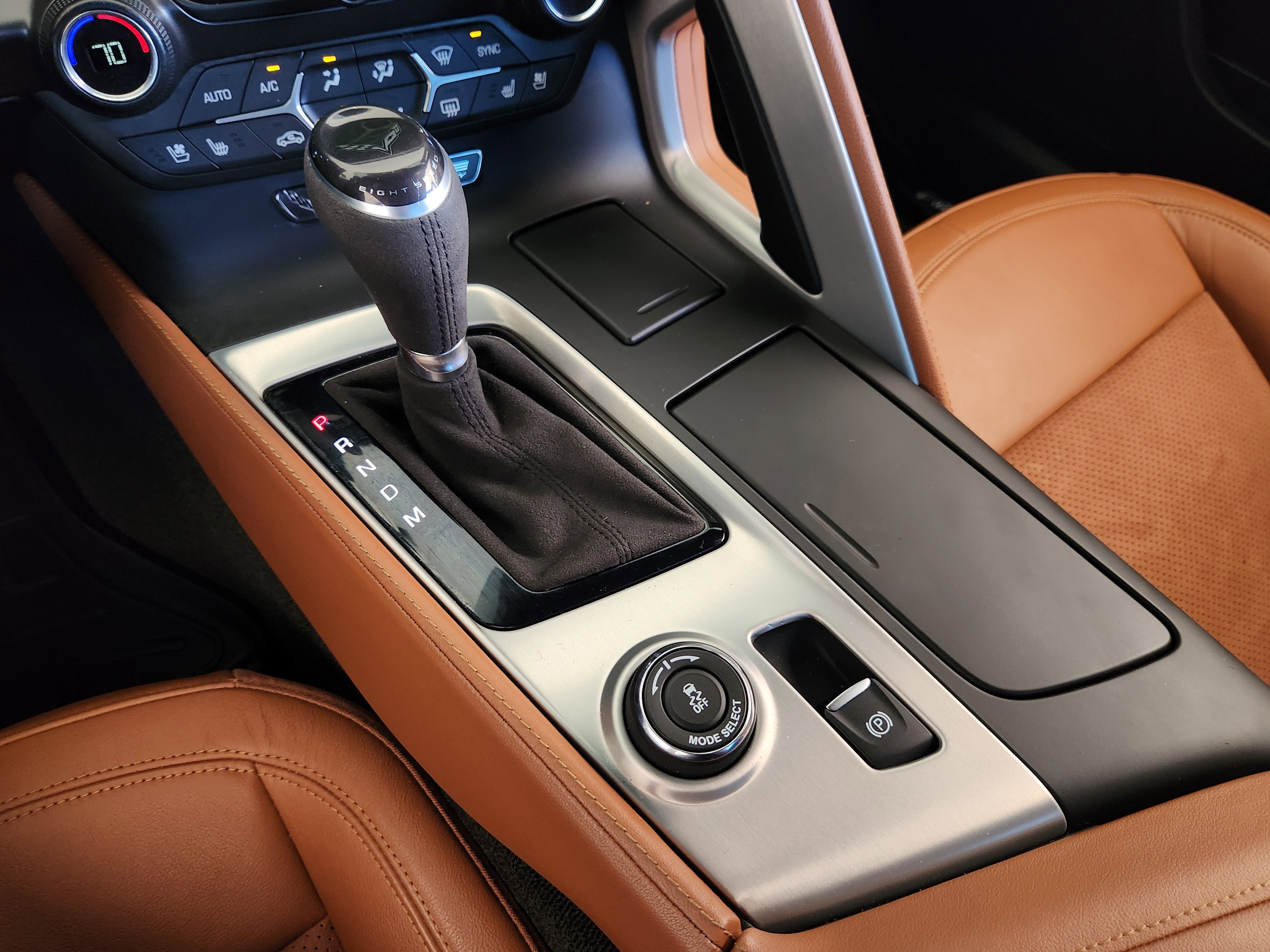 Certified 2018 Chevrolet Corvette 2LT w/ 2LT Preferred Equipment Group image 39