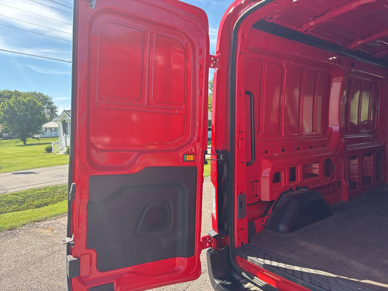 Used 2023 Ford Transit 250 Medium Roof AWD image 14