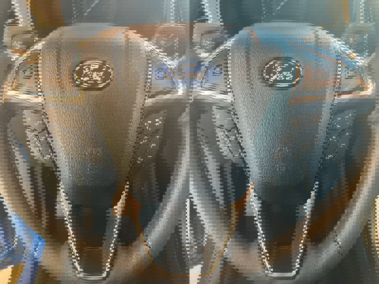 Used 2023 Ford Edge SEL w/ Convenience Package image 14