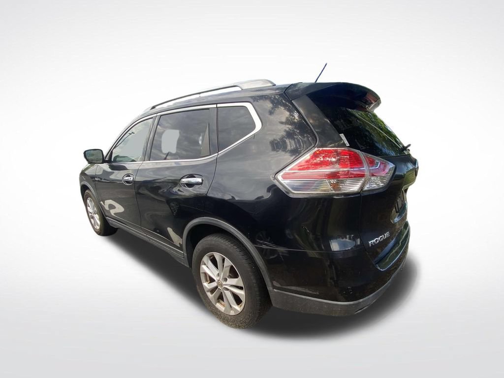 Used 2015 Nissan Rogue SV w/ SV Premium Package FWD image 4