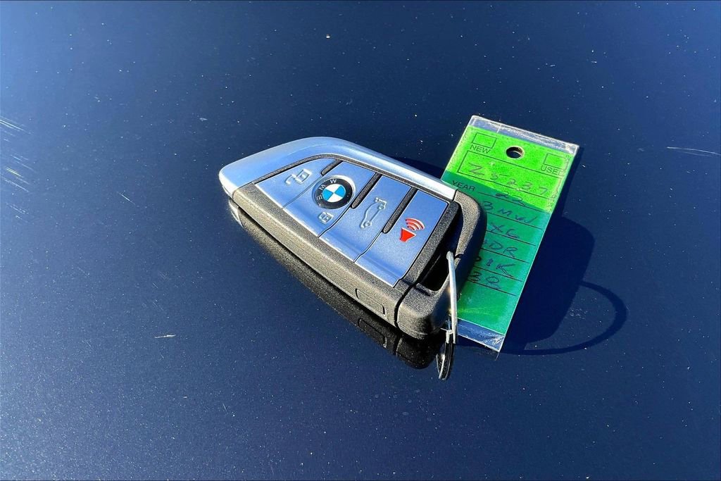 Used 2022 BMW X6 xDrive40i w/ M Sport Package image 12