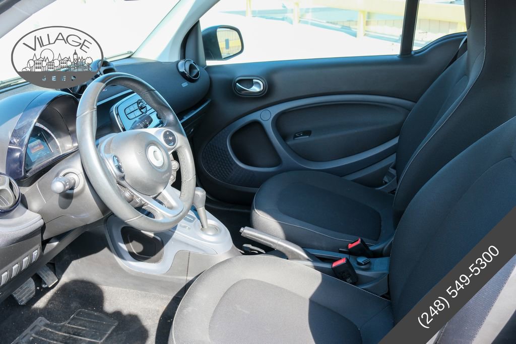 Used 2018 smart fortwo electric drive RWD image 11