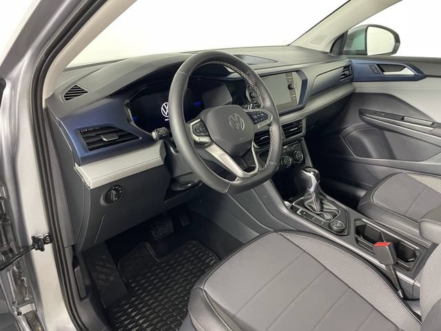 Used 2024 Volkswagen Taos SE AWD/4WD image 3