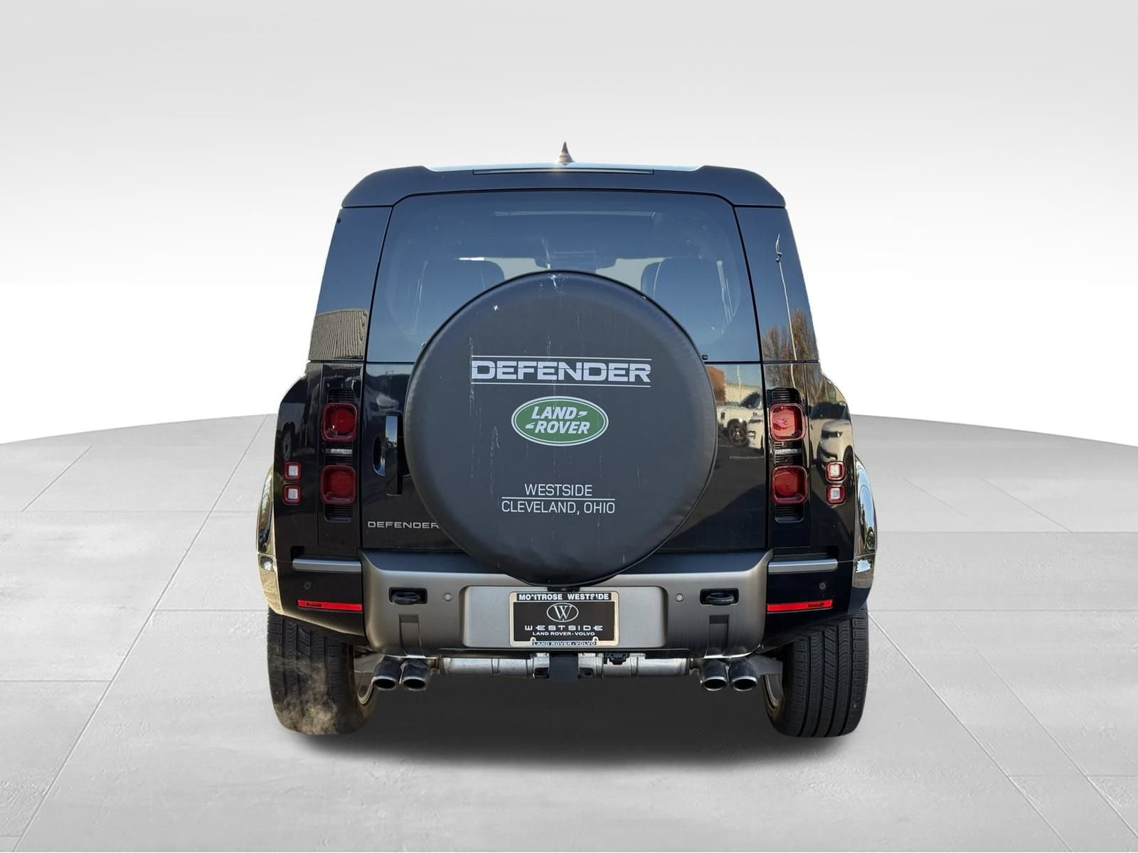 New 2025 Land Rover Defender 110 X-Dynamic SE AWD/4WD image 6
