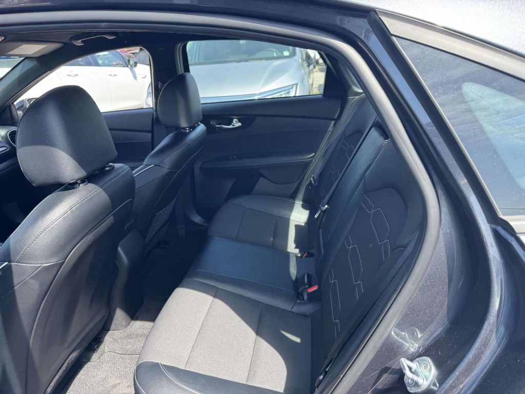 Used 2023 Kia Forte GT-Line FWD image 12